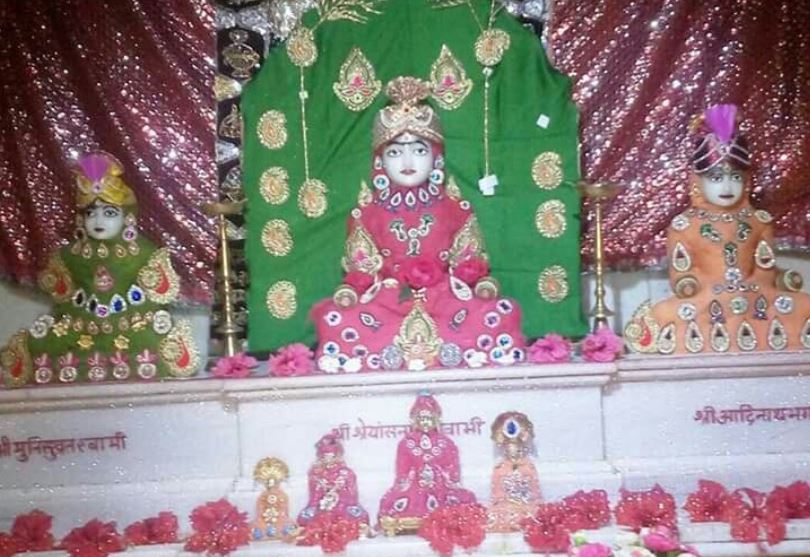 Shri Shreyansnath Shwetamber Jain Mandir, Kasaba Street, Nargund,  District- Gadag (Karnataka) image 1