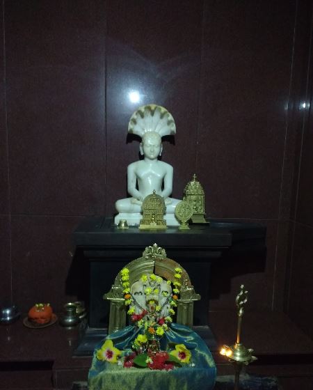 Shri Parshvnath Digamber Jain Mandir (Basadi), Shetty Galli, Khade Bazar, Raviwar Peth, Belagavi (Karnataka) image 1