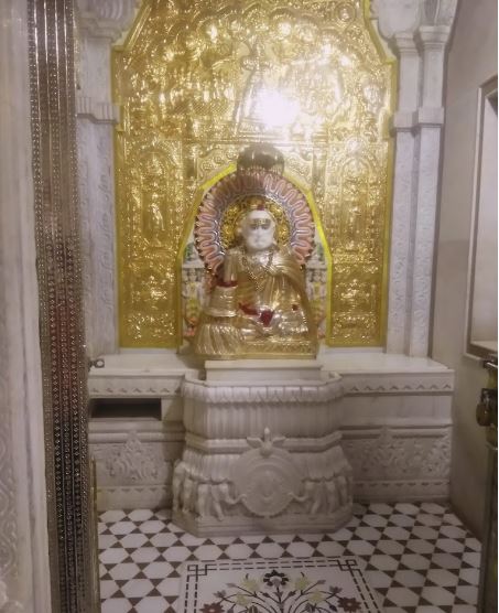Shri Suvidhinath Rajendrasuri Shwetamber Jain Mandir, Halladakeri, Lashkar Mohalla, Mandi Mohalla, Mysuru (Karnataka) image 3