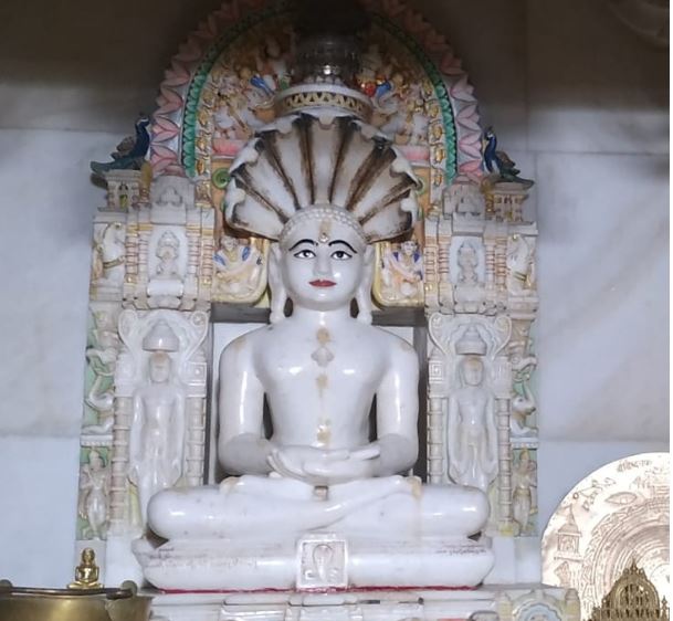 Shri Manvanchhit Parshvnath Jain Shwetamber Mandir, Veersawarkar Marga (OSB Road), Vidya Nagar, Gangavathi, District - Koppal (Karnataka) image 2