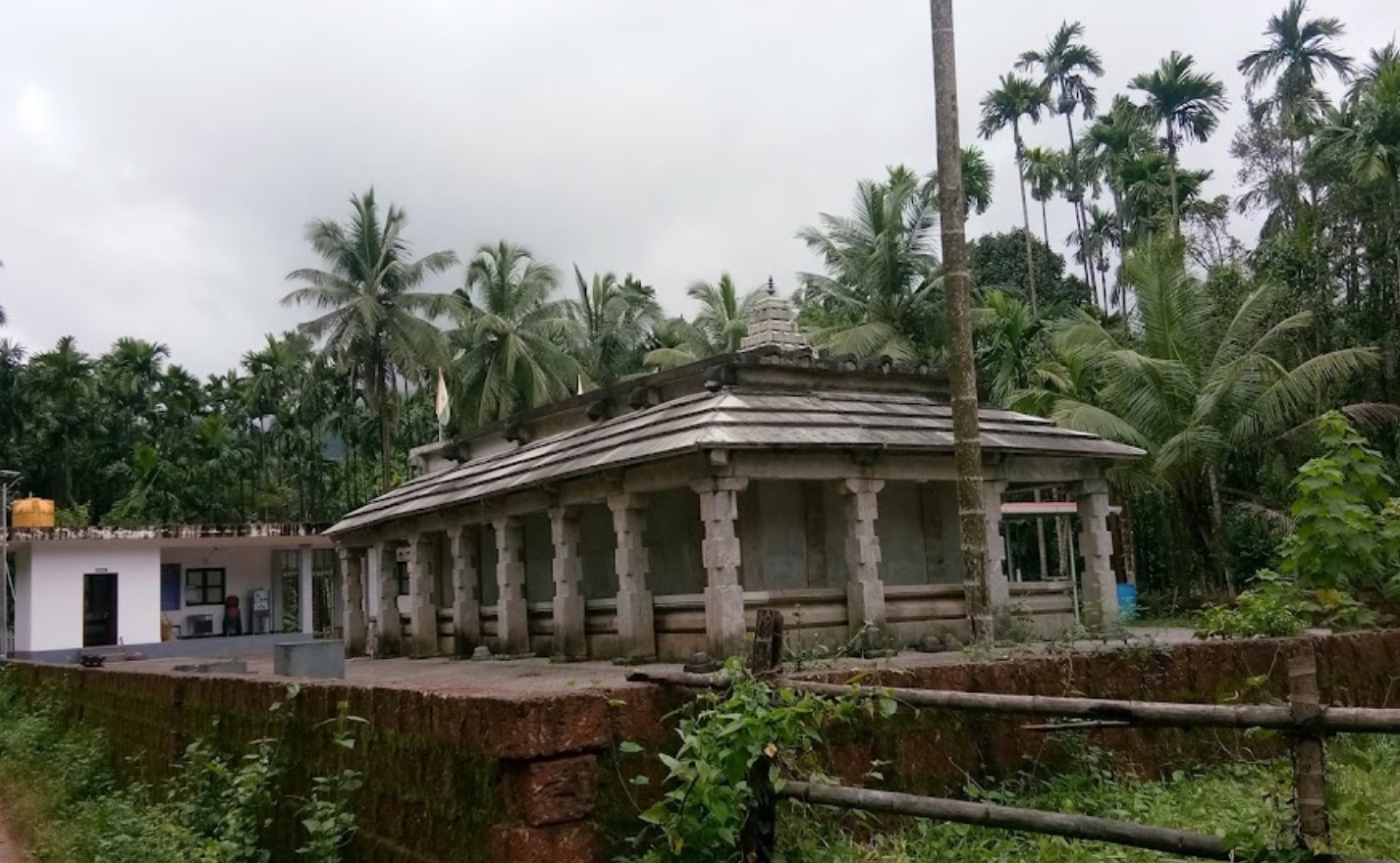 Bhagwan Shri 1008 Chandranath Swami Digamber Jain Mandir, Shishila, District - Dakshin Kannada (Karnataka) thumbnail 3