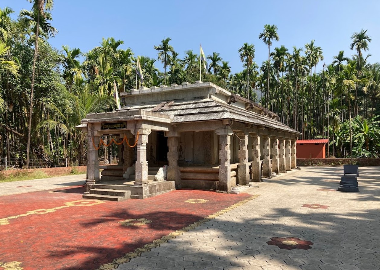 Bhagwan Shri 1008 Chandranath Swami Digamber Jain Mandir, Shishila, District - Dakshin Kannada (Karnataka) thumbnail 4
