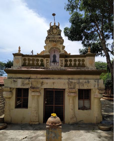 1008 Shri Adinath Bhagwan Digamber Jain Mandir, Muguru, District - Mysuru (Karnataka) image 1