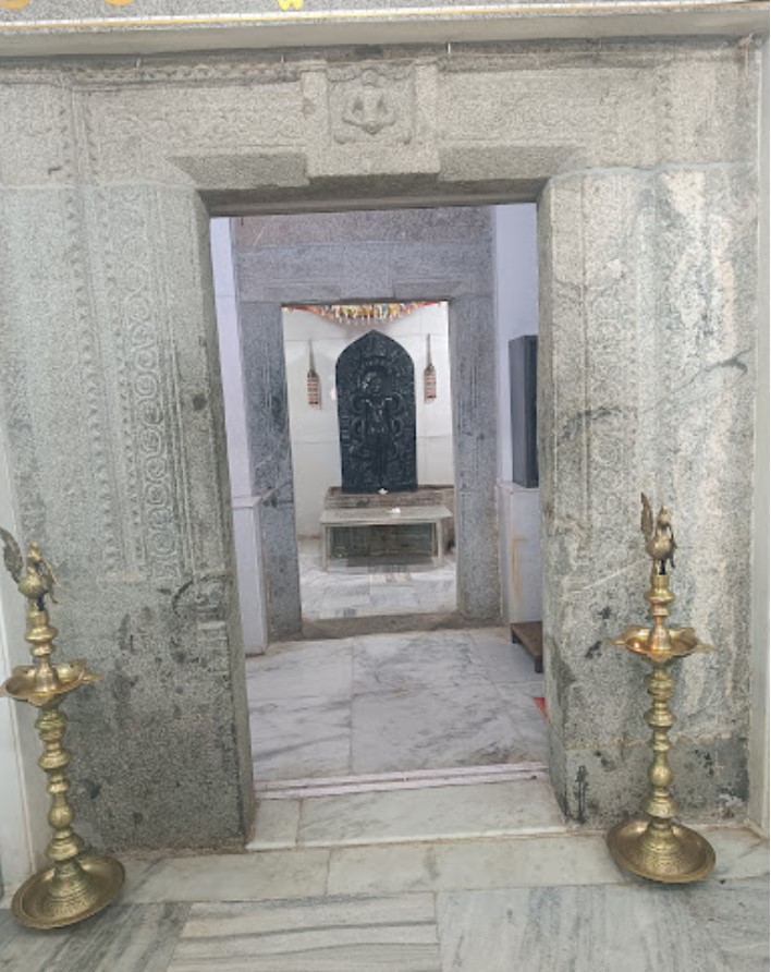 Bhagwan Shri Parshvnath Digamber Jain Mandir, Ammeer Mohalla, Hassan (Karnataka) image 2