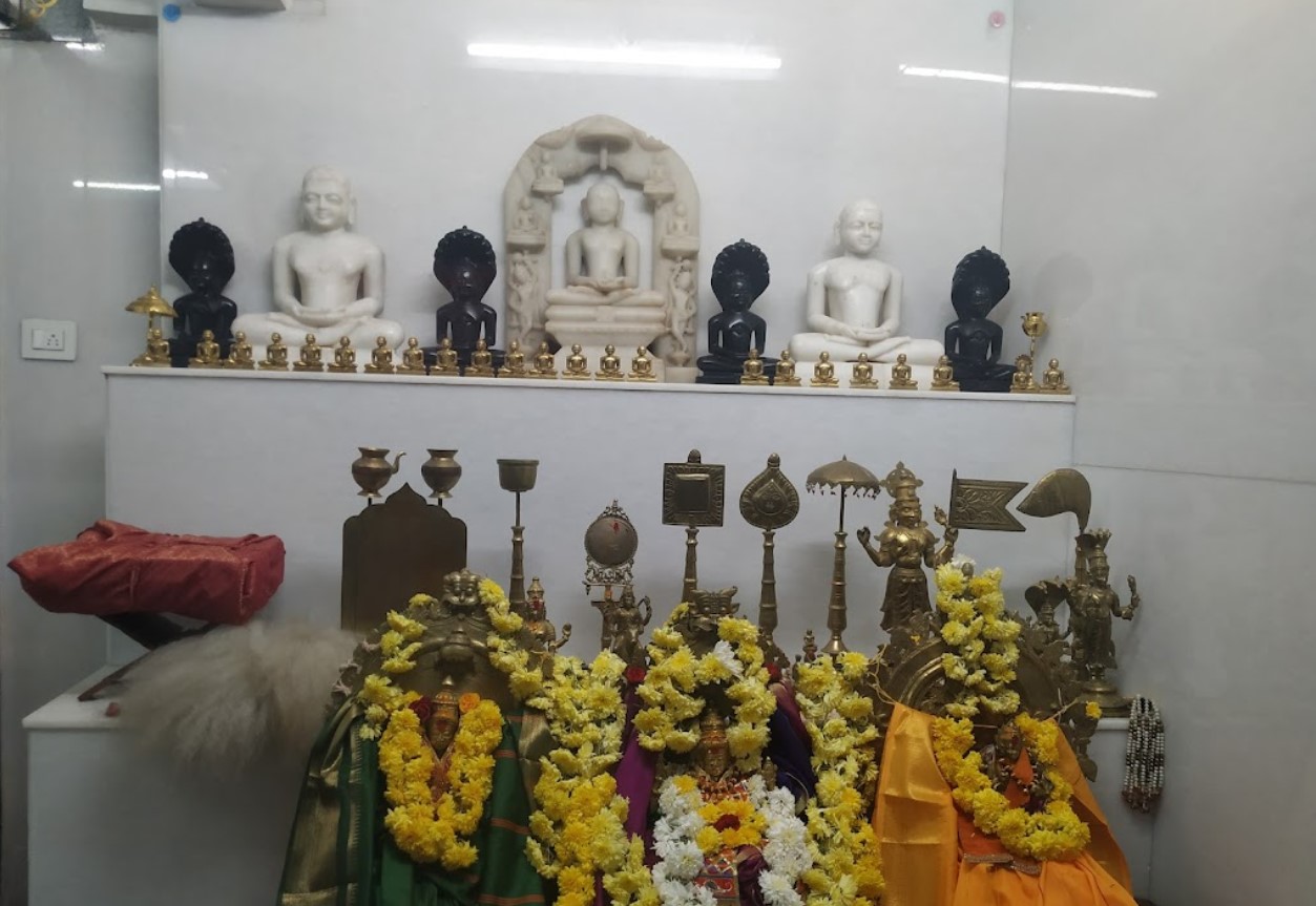 Bhagwan Shri Parshvnath Digamber Jain Mandir, Ammeer Mohalla, Hassan (Karnataka) image 5