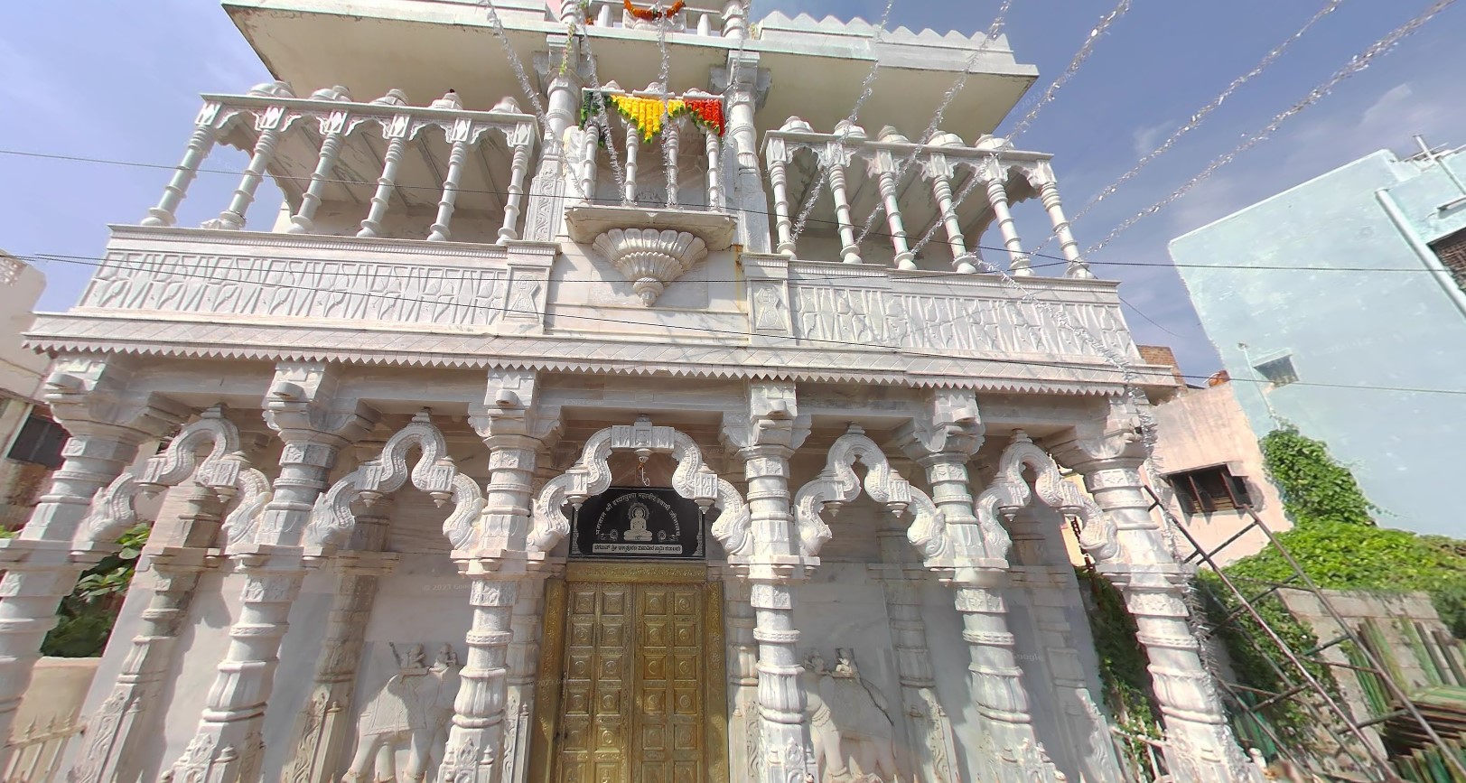Bhawan Shri Ichhapurn Mahaveer Swami Jain Shwetamber Mandir, Madakari Nagara, Challakere, District - Chitradurga (Karnataka) image 1