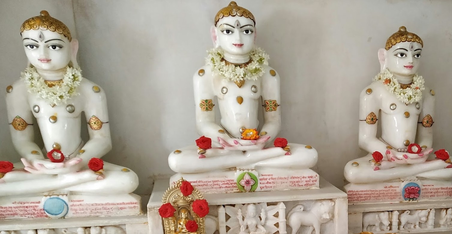 Shri Sheetalnath Jain Shwetamber Jain Temple, Savlanga Road, Channappa Layout, Gandhi Nagar, Shivamogga (Karnataka) image 3