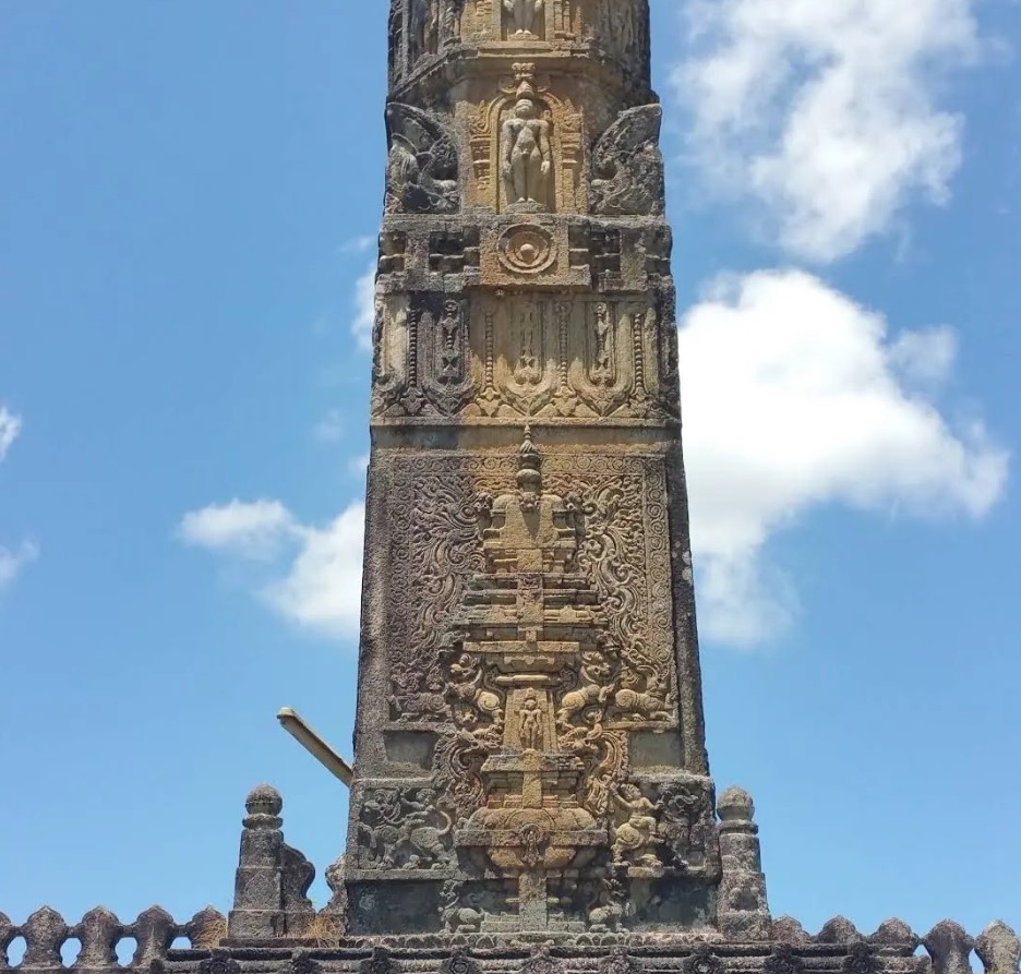 Ancient Shri Anantnath Swamy Digamber Jain Basadi (Temple), Melige, District - Shivamogga (Karnataka) thumbnail 4