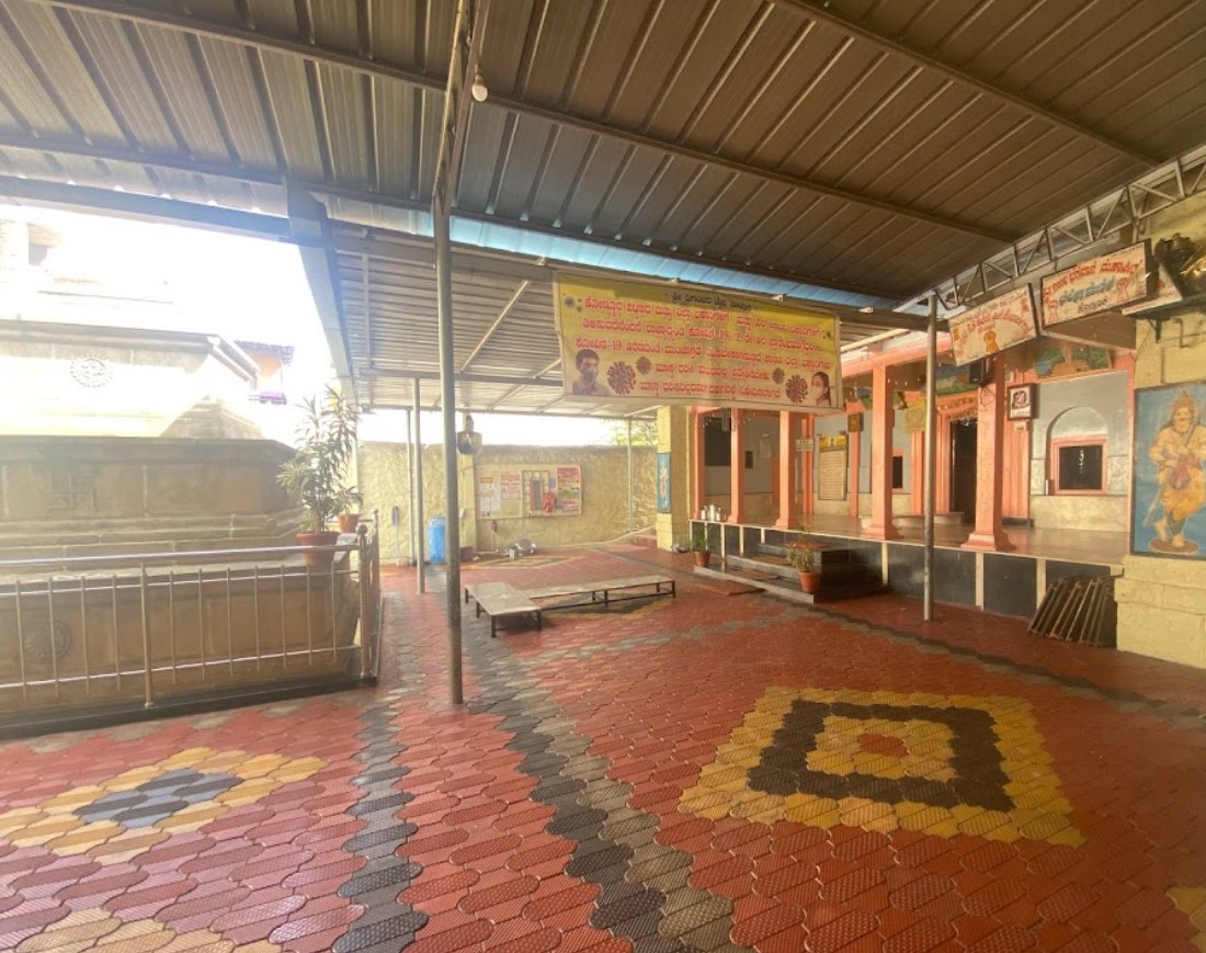 Shri Chintamani Parshvnath Puratan Digamber Jain Mandir, Konnur, District - Belagavi (Karnataka) thumbnail 2