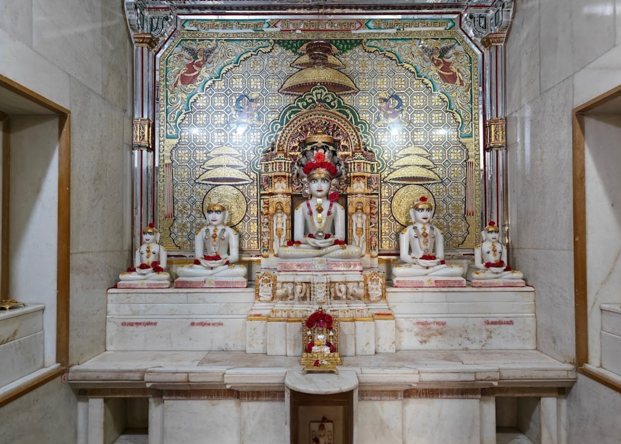 Shri Parshvnath Bhagwan Shwetamber Jain Mandir, Kanaka Nagar, Bhadravati, District - Shivamogga (Karnataka) image 1