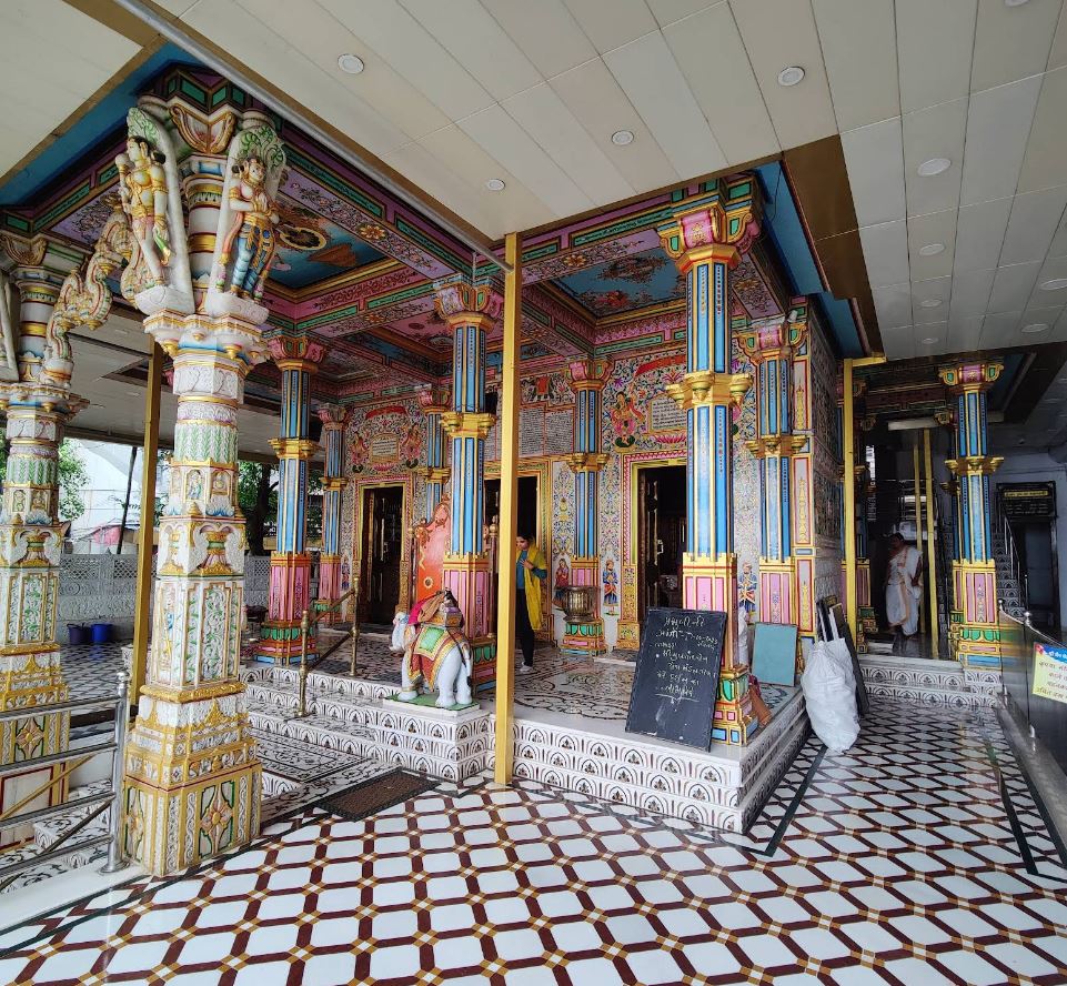Shri Jagvallabh Parshvnath Jain Shwetamber Mandir, 4, 3rd Cross Road, near Sukh Sagar Shopping Mall, Gandhi Nagar, Bengaluru (Karnataka) image 4