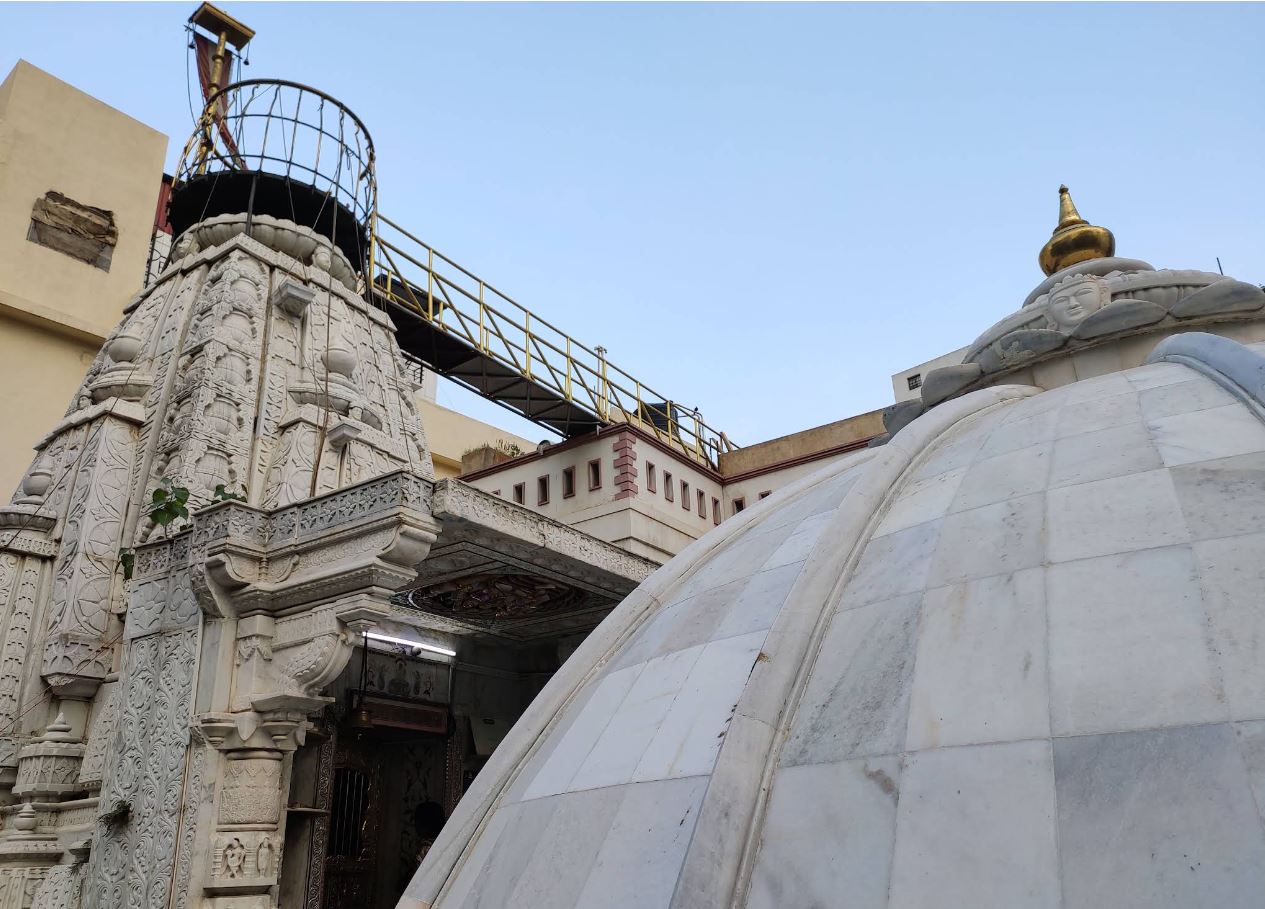 Shri Jagvallabh Parshvnath Jain Shwetamber Mandir, 4, 3rd Cross Road, near Sukh Sagar Shopping Mall, Gandhi Nagar, Bengaluru (Karnataka) image 5