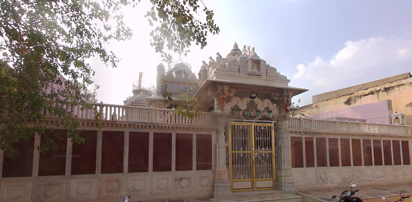 Shri Shantinath Bhagwan Shwetamber Jain Mandir, Sri Shyla Road, Hiriyur, District - Chitradurga (Karnataka) image 2