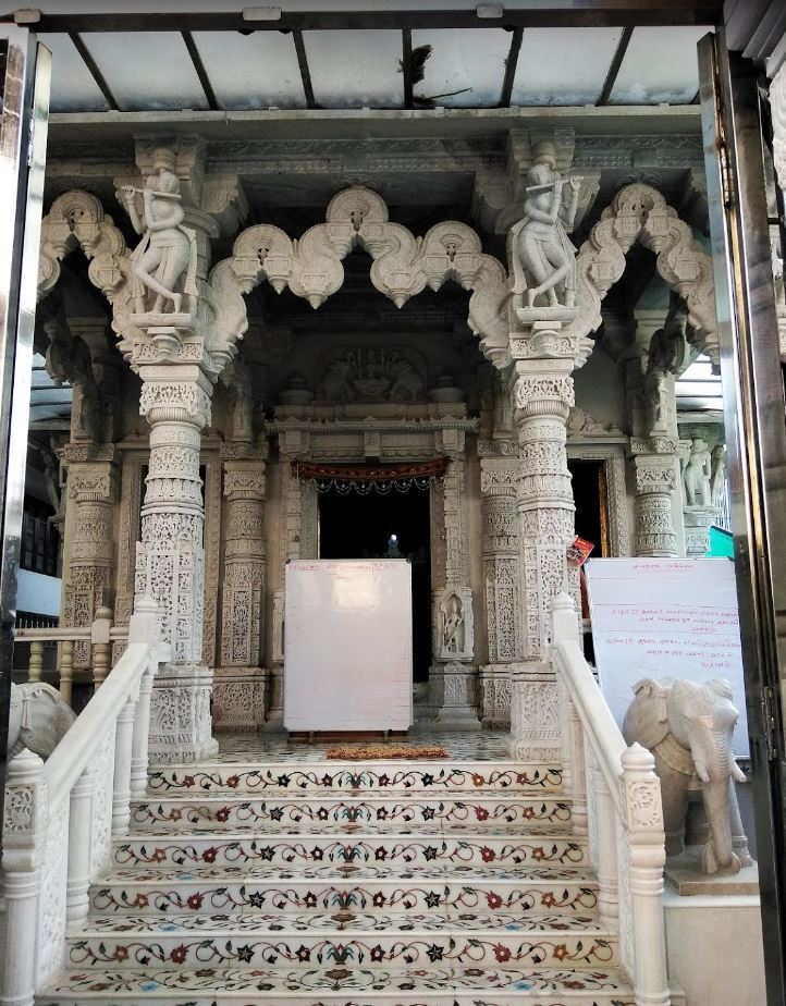 Shri Vasupujya Swami Shwetamber Jain Mandir, Padma Junction, Shenoys, Kochi (Cochin), District-Ernakulam (Kerala) image 3