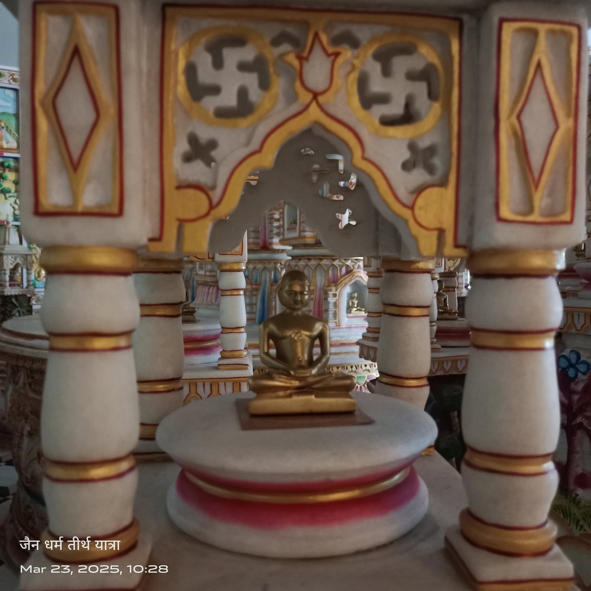 Shri 1008 Neminath Digamber Jain Panchayati Mandir, Purani Bajaji, Sarafa, Jabalpur (M.P.) image 10