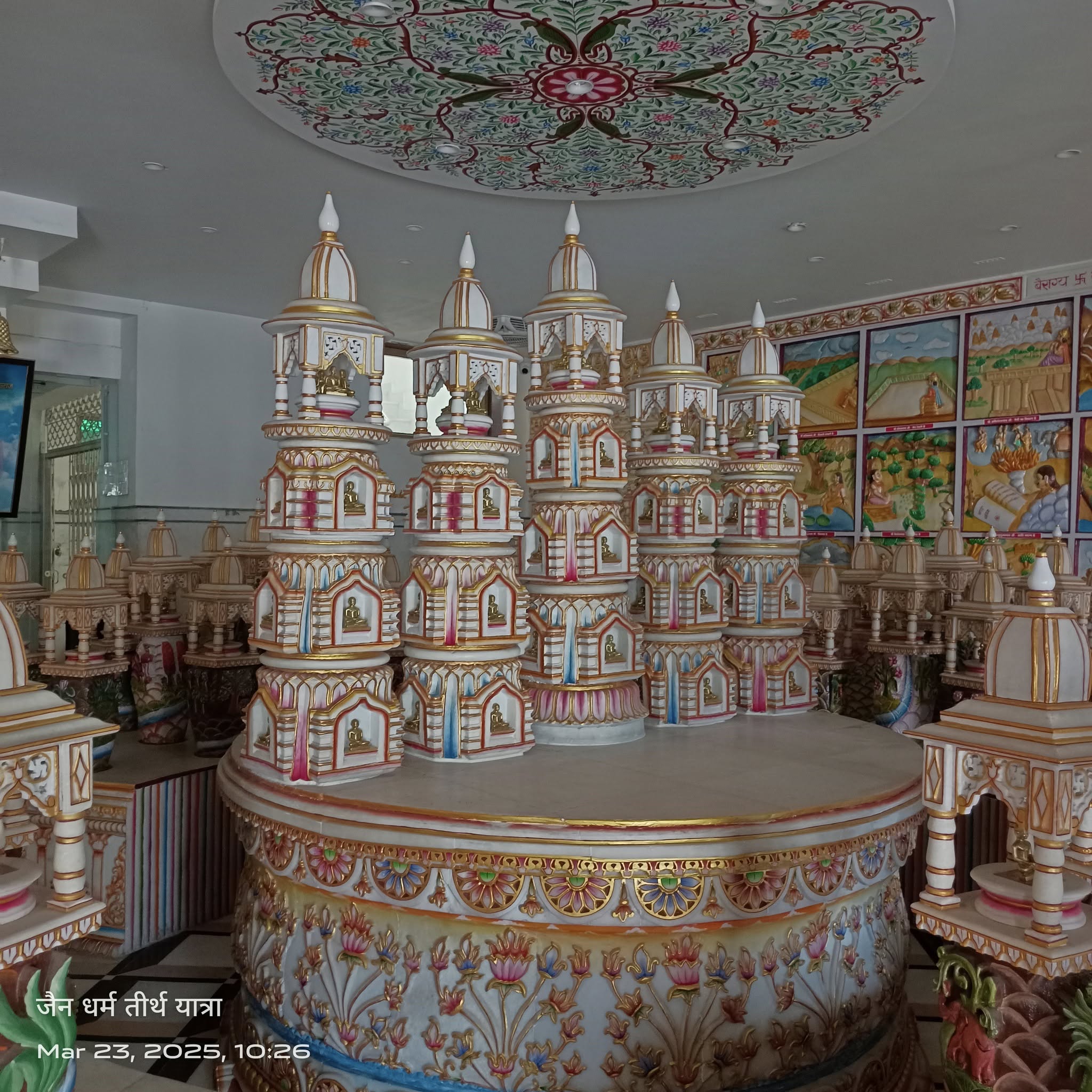 Shri 1008 Neminath Digamber Jain Panchayati Mandir, Purani Bajaji, Sarafa, Jabalpur (M.P.) image 13