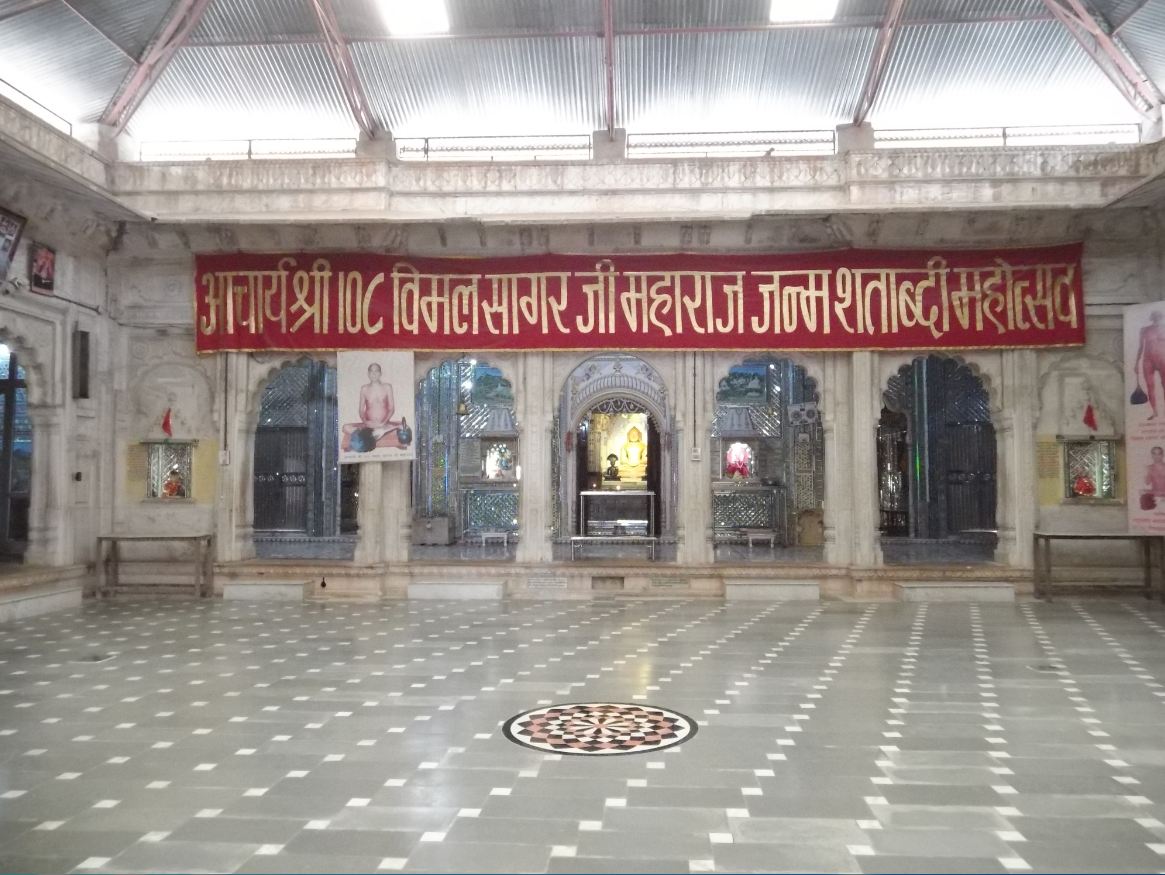 Shri Digamber Jain Bees Panthi Kothi (Kaanch Mandir), Talhati Mandir No. 15, Sonagiri, Sinawal, District - Datia (M.P.) image 2
