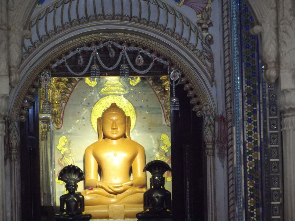 Shri Digamber Jain Bees Panthi Kothi (Kaanch Mandir), Talhati Mandir No. 15, Sonagiri, Sinawal, District - Datia (M.P.) image 4