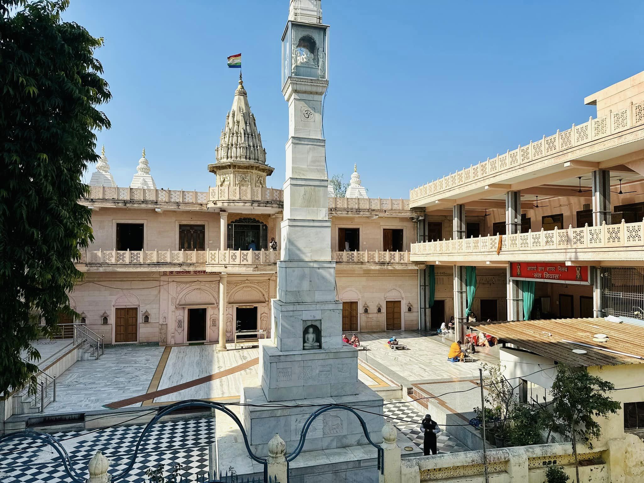 Shri Parshvnath Digamber Jain Panchayati Bada Mandir, Mahavirpura, Morena (M.P.) image 6