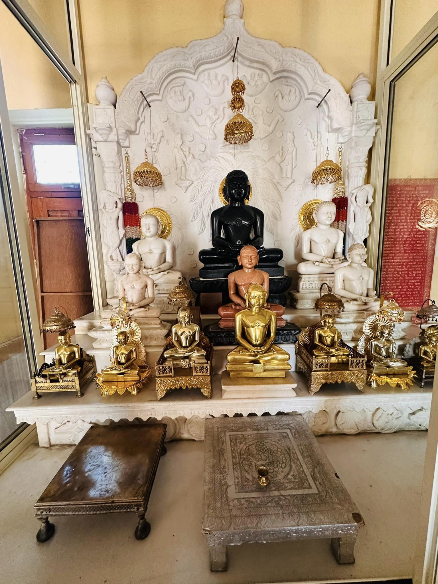 Shri Parshvnath Digamber Jain Panchayati Bada Mandir, Mahavirpura, Morena (M.P.) image 10