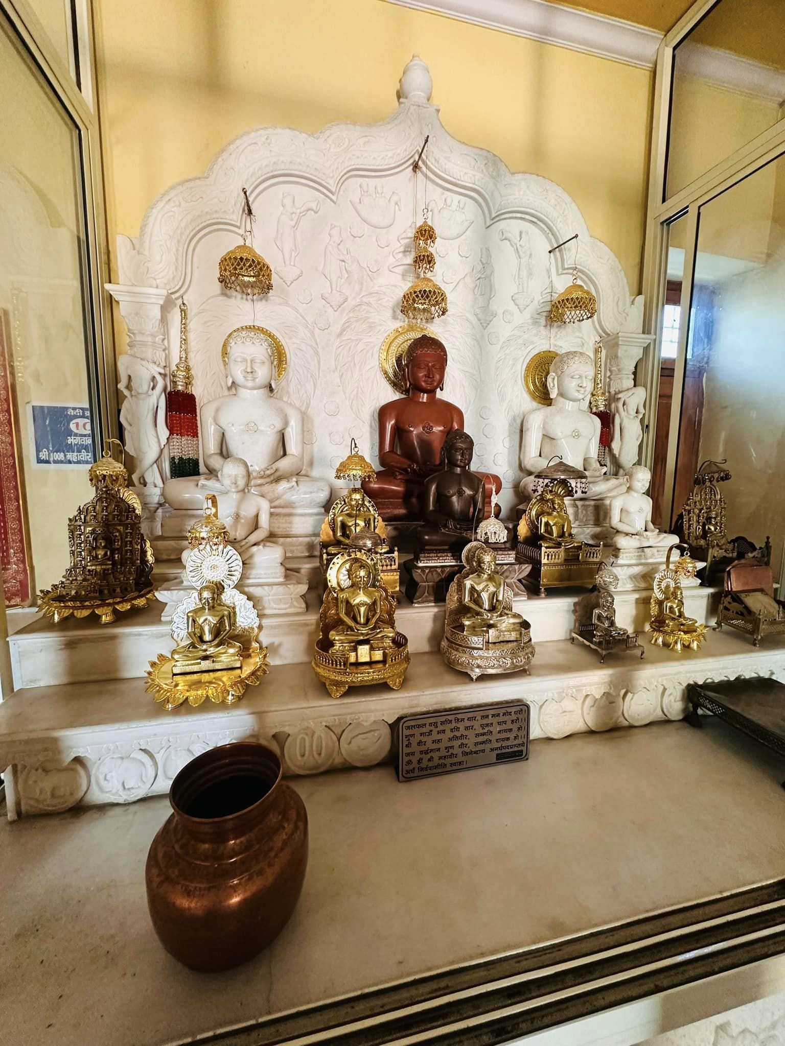 Shri Parshvnath Digamber Jain Panchayati Bada Mandir, Mahavirpura, Morena (M.P.) image 11