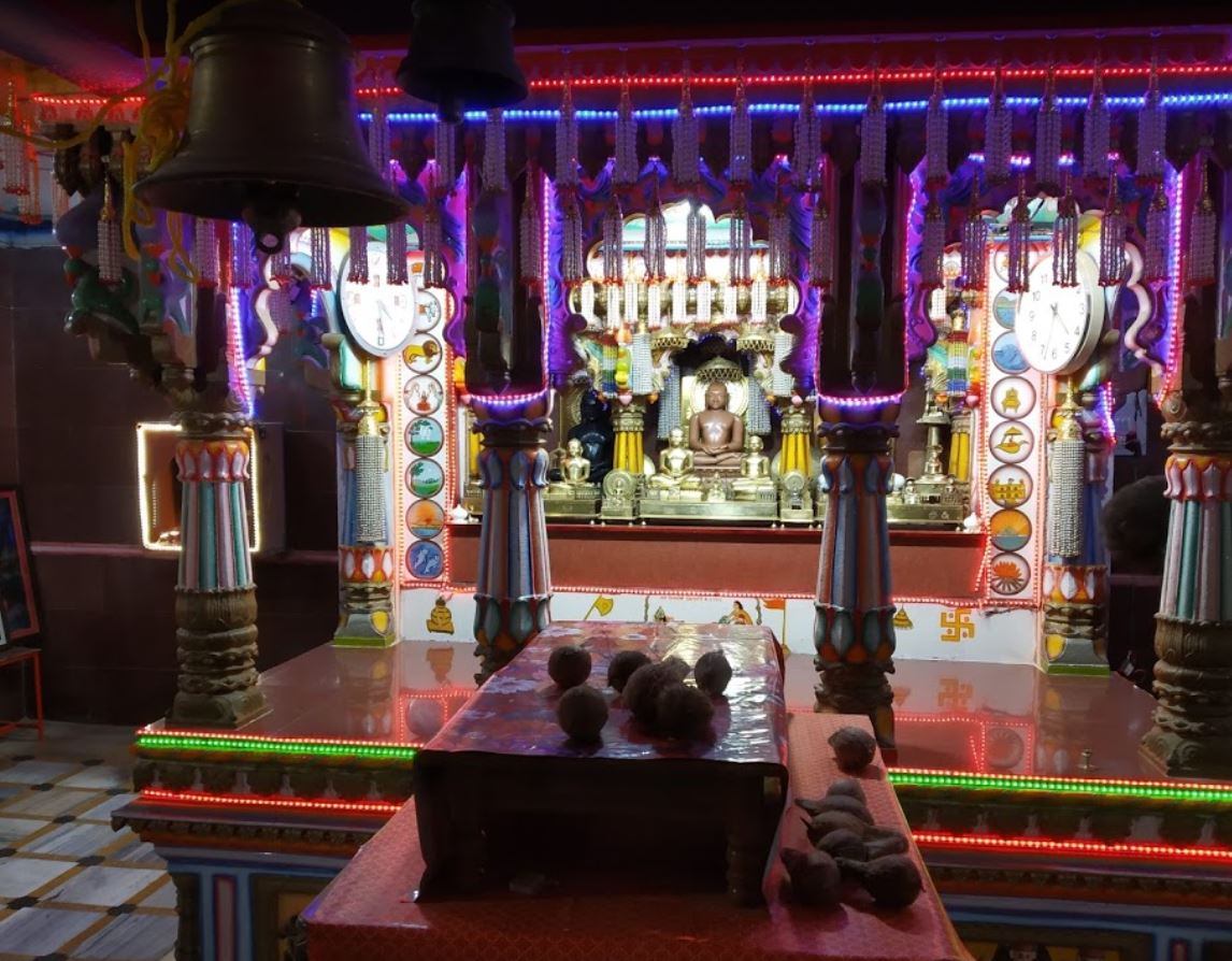 Shri 1008 Neminath Digamber Jain Mandir, Hinnod, District-Sagar (Madhya Pradesh) image 3