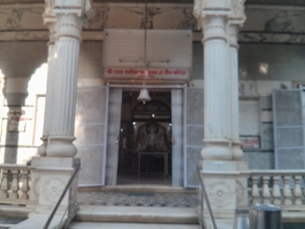 Shri 1008 Shantinath Digamber Jain Mandir, Kalyan Bhavan, Kanchan Bagh, Indore image 4