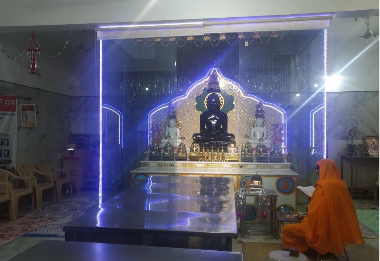 Shri 1008 Neminath Digamber Jain Mandir, Greater Brajeshwari, Bicholi Mardana, Indore (M.P.) image 5