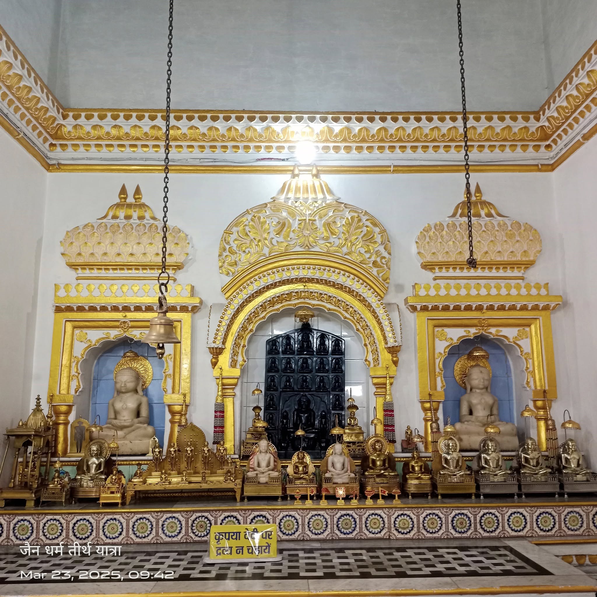 Shri Parshvanath Digamber Jain Mandir, Lordganj, Jabalpur (M.P.) image 9