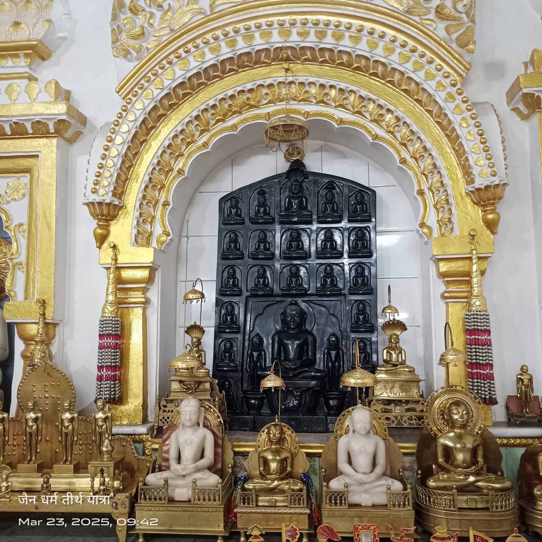 Shri Parshvanath Digamber Jain Mandir, Lordganj, Jabalpur (M.P.) image 12