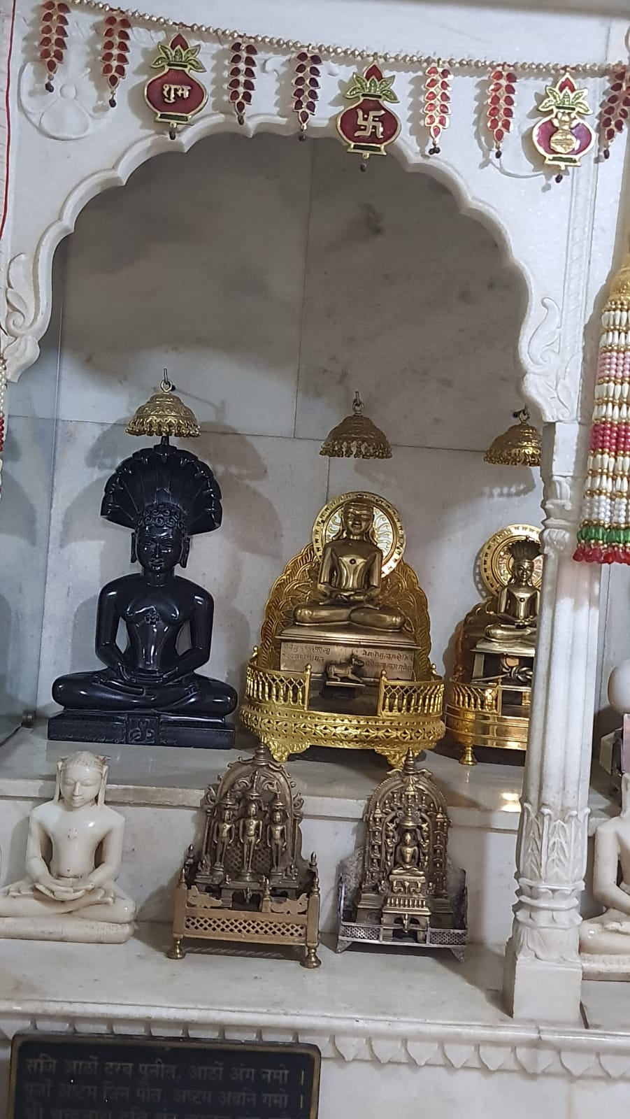 Shri 1008 Parshvnath Digamber Jain Bada Mandir, Amayan, District - Bhind (M.P.) image 9