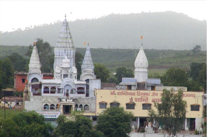 Shri Shantinath Digambar Jain Atishay Kshetra, Bajrangarh, District-Guna (Madhya Pradesh) image 3