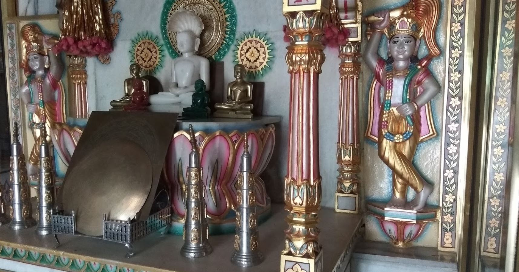 Shri Parshvnath Digamber Jain Mandir, Village-Sumatha, Indore (M.P.) image 4