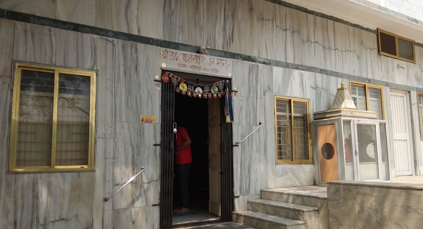 Shri Parshvnath Digamber Jain Mandir, Village-Sumatha, Indore (M.P.) image 5
