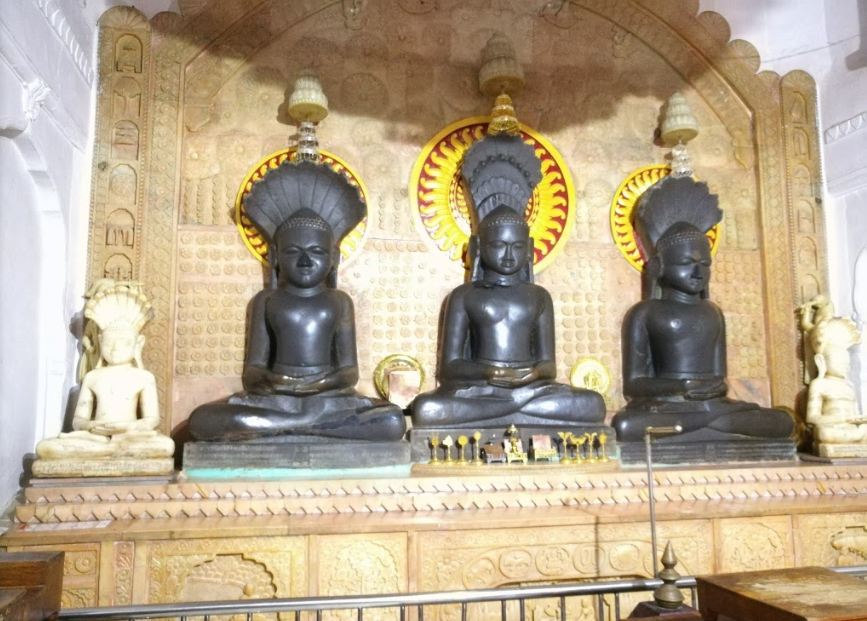 Shri Parshvnath Digamber Jain Atishaya Kshetra - Pateria, Garhakota, District – Sagar (M.P.) image 2