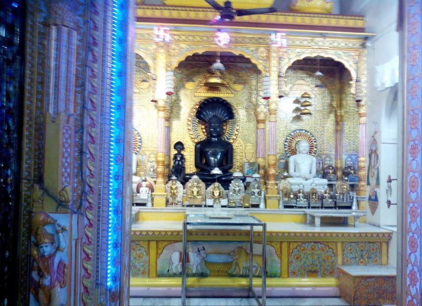 Shri Parshvnath Digamber Jain Mandir, Jawari Bagh, Murai Mohalla, Indore (M.P.) image 5