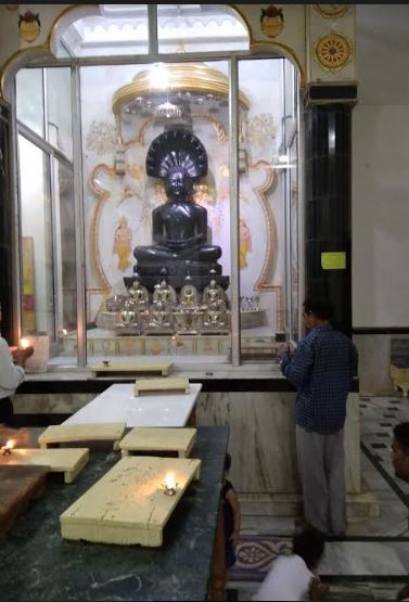 Shri Parshvnath Digamber Jain Mandir, Soni Colony, Ashok Nagar (M.P.) image 4