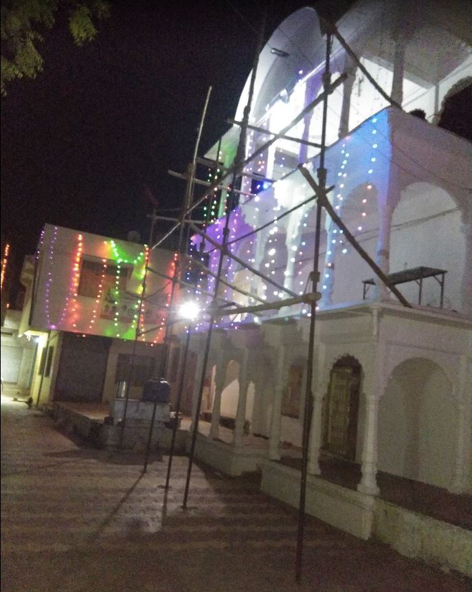 Shri Parshvnath Digamber Jain Mandir, Shadora, District-Ashok Nagar (M.P.) image 3