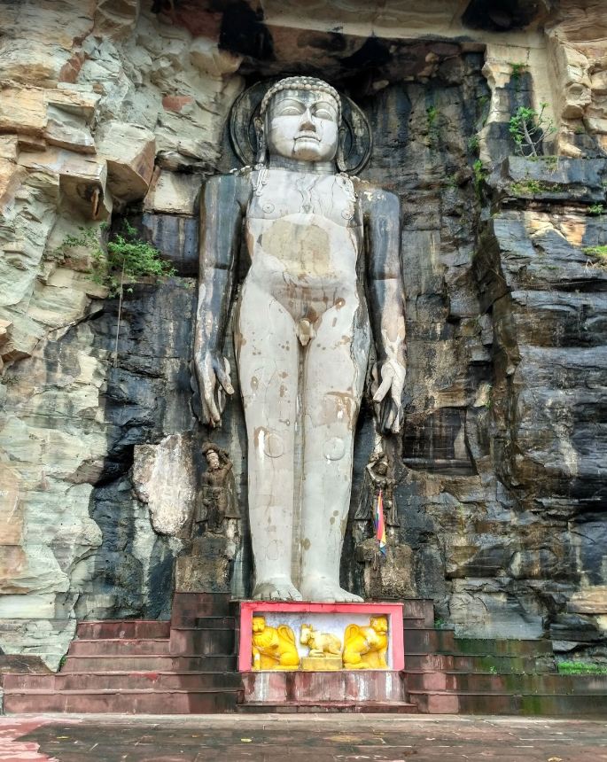 Shri Digamber Jain Atishaya Kshetra Khandargiri, Chanderi, District-Ashok Nagar (M.P.) image 3