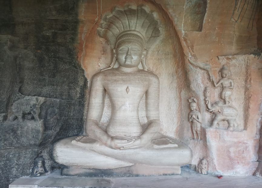 Shri Digamber Jain Atishaya Kshetra Khandargiri, Chanderi, District-Ashok Nagar (M.P.) image 4