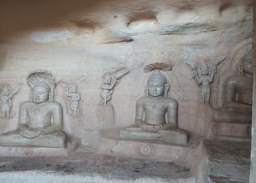 Shri Digamber Jain Atishaya Kshetra Khandargiri, Chanderi, District-Ashok Nagar (M.P.) image 7