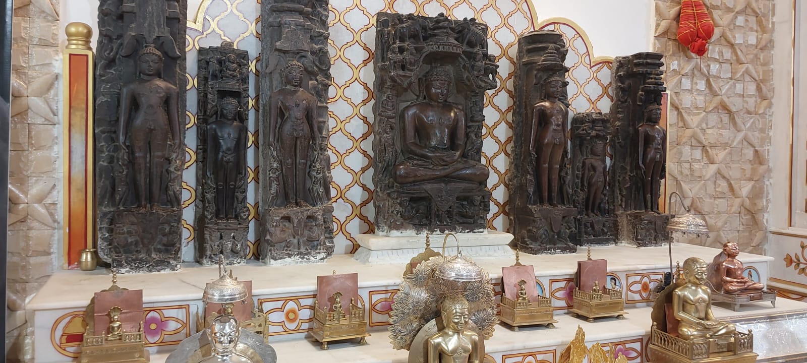 Shri 1008 Ajitnath Digambar Jain Atishaya Kshetra Bandhaji, District-Tikamgarh (M.P.) image 9