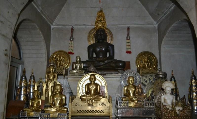 Shri Digambar Jain Atishaya Kshetra Barahi (Vallabhpur), Village-Barahi, District-Bhind (M.P.) image 14