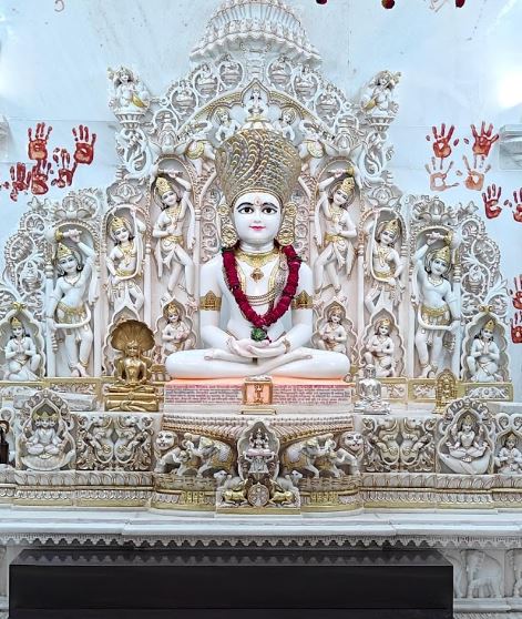 Shri Dharmnath Bhagwan Jinalaya and Shri Jinkushalsuri Jain Dadawadi, M.G. Road, Moudhapara, Raipur (Chhattisgarh) image 3