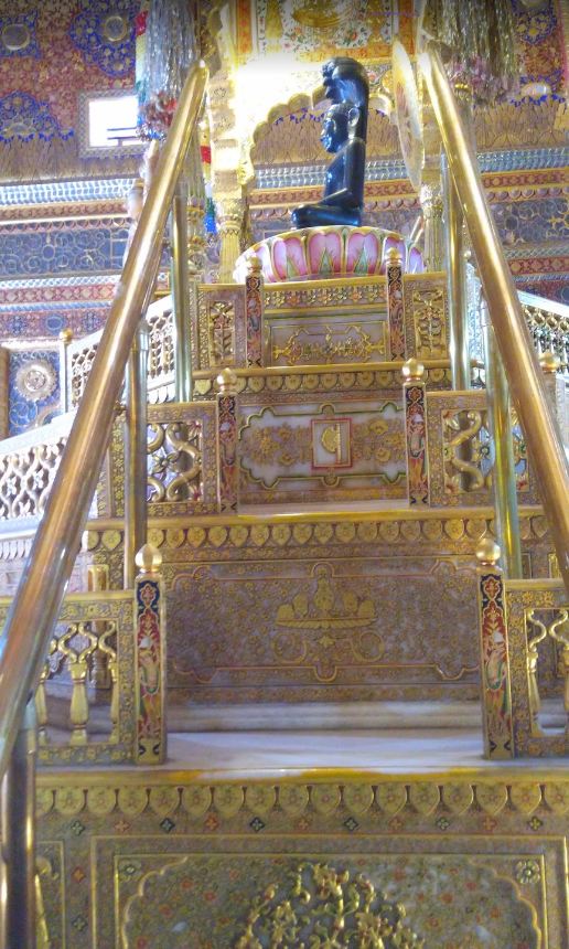 Shri 1008  Parshvanath Digamber Jain Bada Mandir, (Jain Swaran Mandir), Lashkar, Gwalior (Madhya Pradesh) image 9