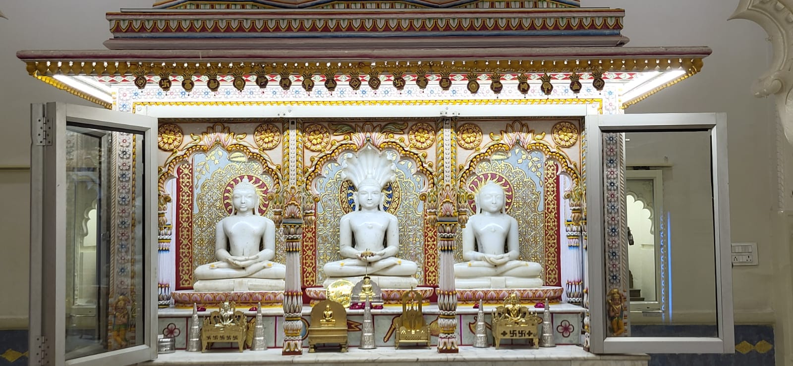 Shri Parshvanath Digamber Khandelwal Jain Beespanthi Mandir, Daulatganj, Gwalior (Madhya Pradesh) image 5