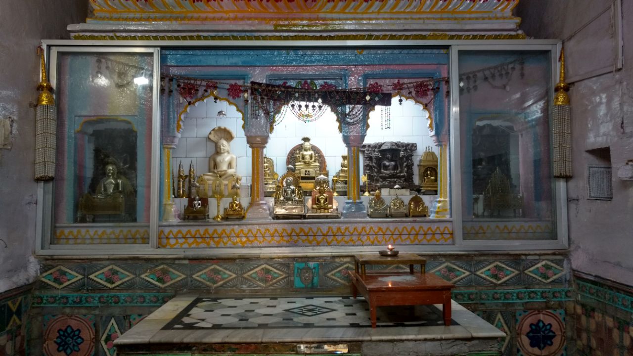 Shri 1008 Parshvnath Digamber Jain Mandir, Katra, Rewa (Madhya Pradesh) thumbnail 4