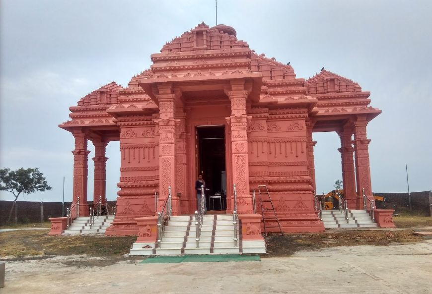 Shri 1008 Shantinath Digambar Jain Atishaya Kshetra Ishurwara, District-Sagar (M.P.) image 8