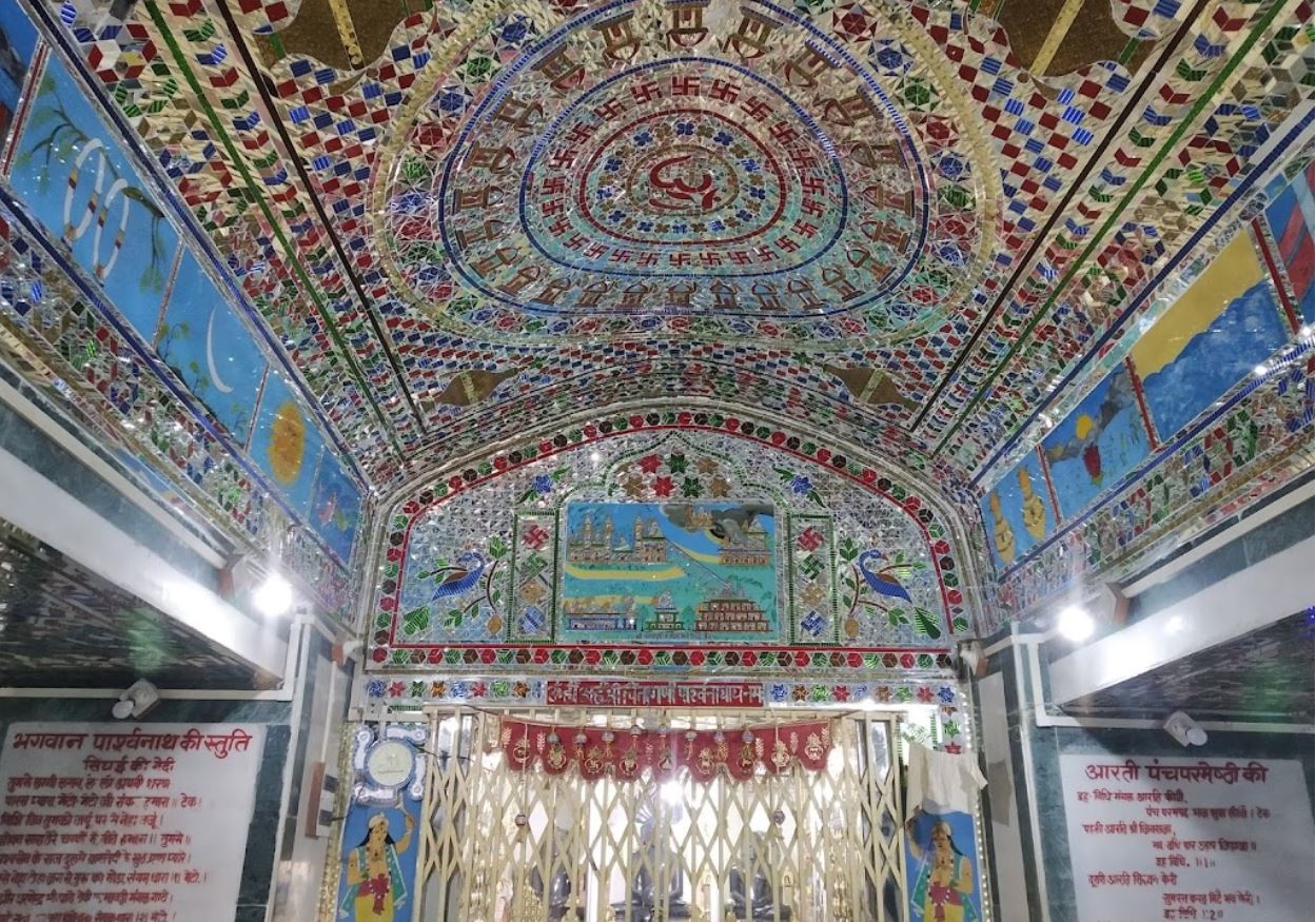 Shri 1008 Parshvnath Digamber Jain Bazar Ka Mandir, Katra Bazar, Tikamgarh (M.P.) image 7