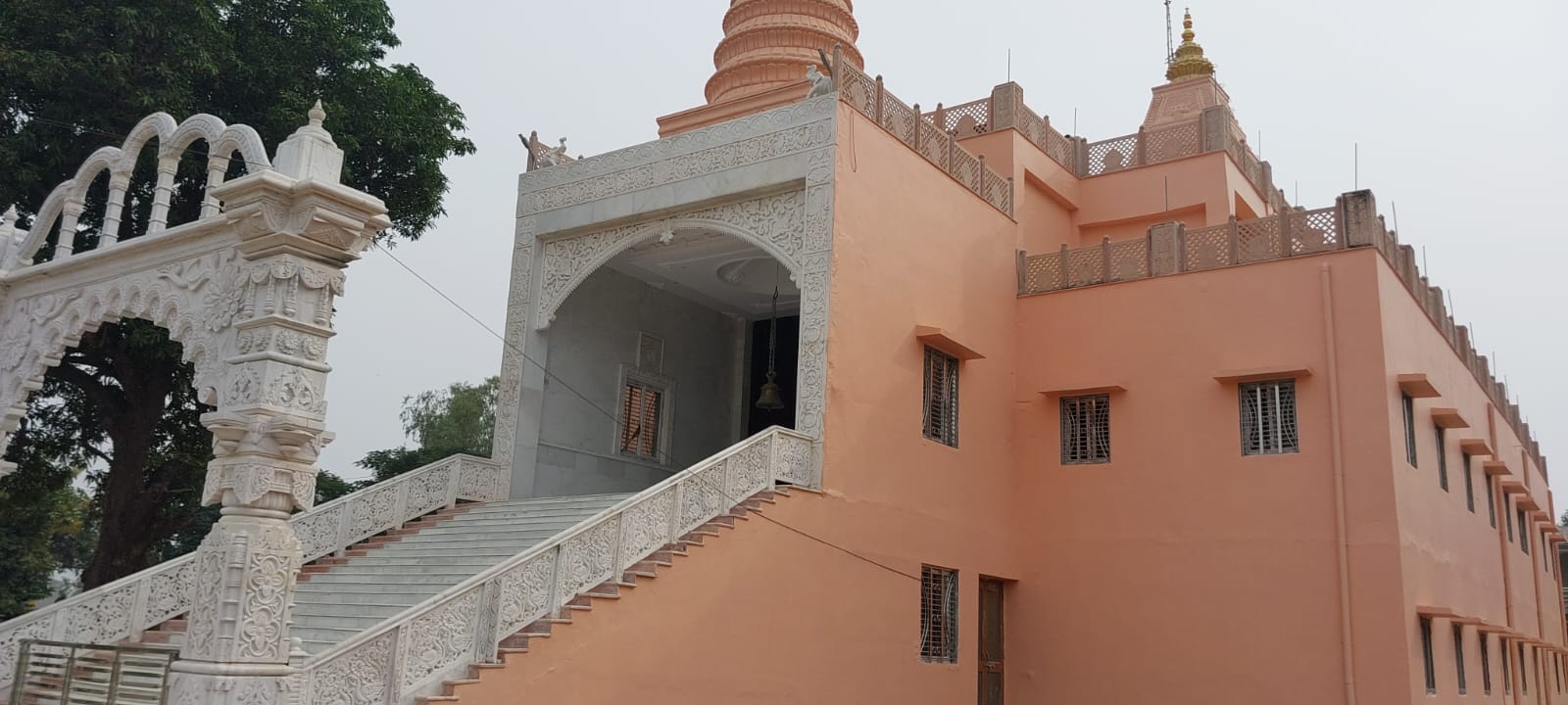 Shri 1008 Shantinath Digamber Jain Atishaya Kshetra Shramanyodaya Tirth Darguwanji, District-Tikamgarh (M.P.) image 3